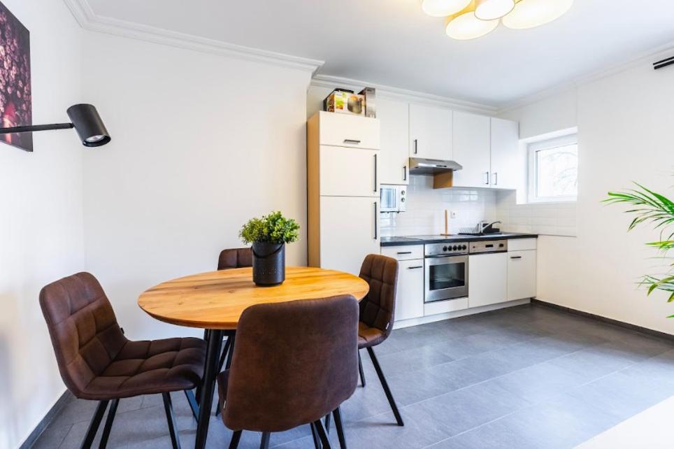 Experience Central Vienna From A Stylish And Modern Apartment Eksteriør billede