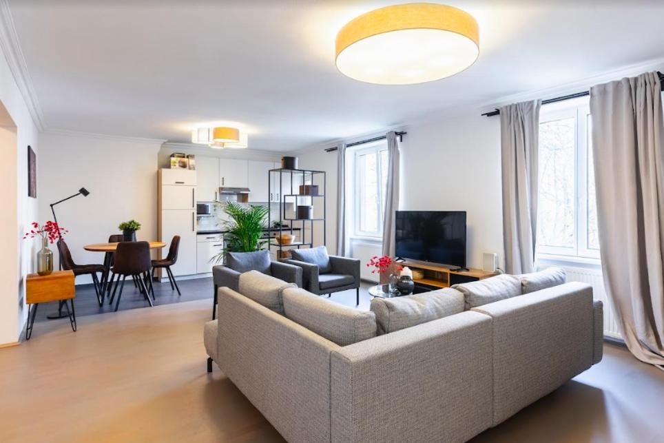 Experience Central Vienna From A Stylish And Modern Apartment Eksteriør billede