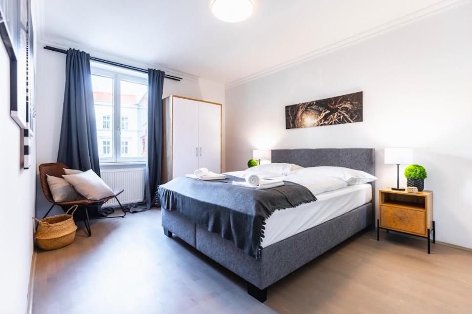 Experience Central Vienna From A Stylish And Modern Apartment Eksteriør billede