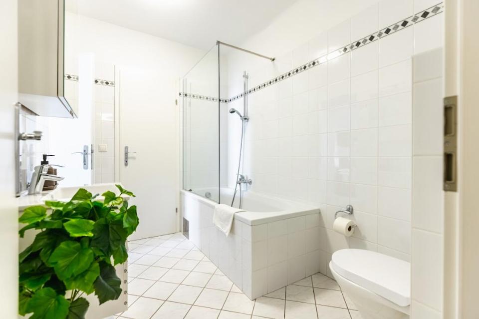 Experience Central Vienna From A Stylish And Modern Apartment Eksteriør billede